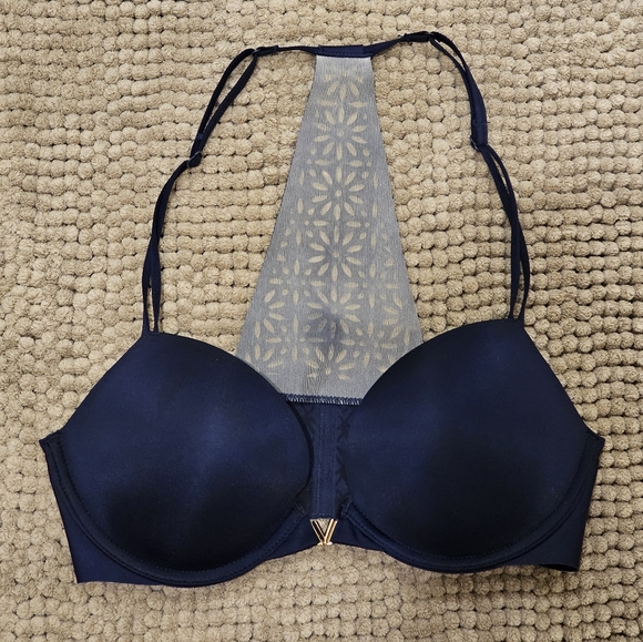 VIictoria Secret Bra - Picture 1 of 3